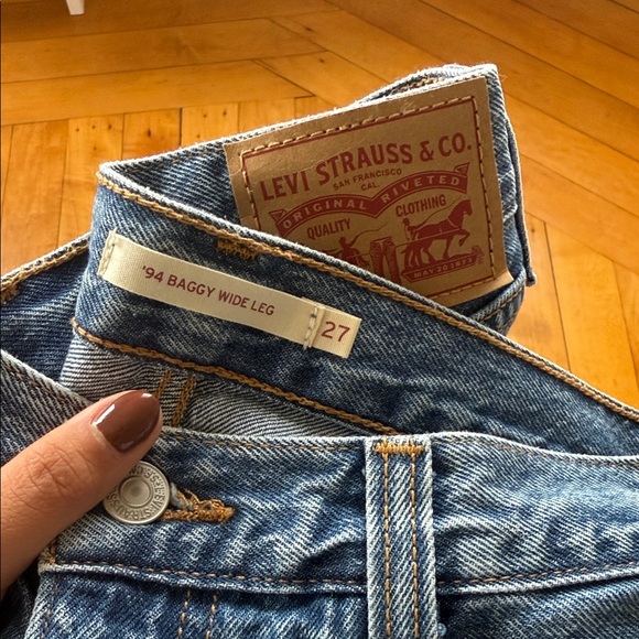 Levi's ‘94 Baggy Wide Leg Jeans - Picture 3 of 3